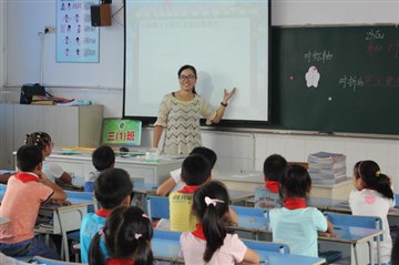 区第九轮小学数学“送培上门”…