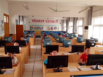 林南小学乡村学校少年宫   电脑…