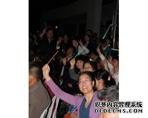 我校拉拉队