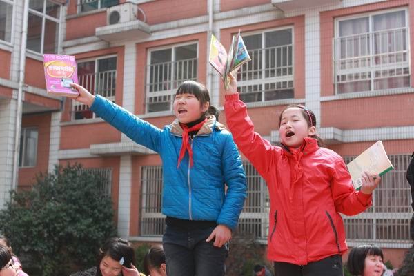 请使用鼠标滚轮缩放图片! 600×400