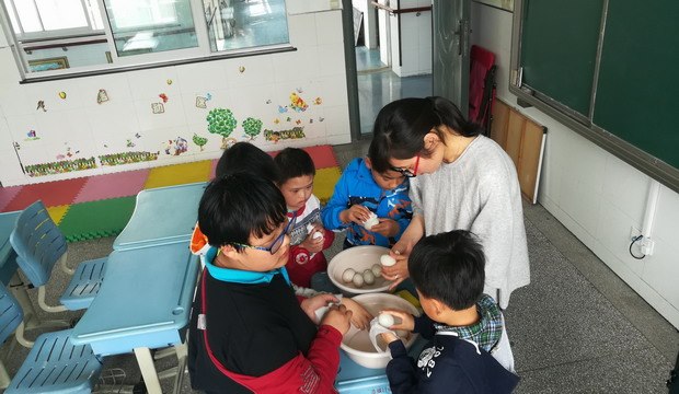 腌咸蛋1.JPG