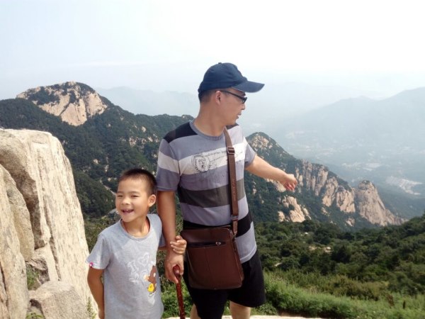 旅游.jpg