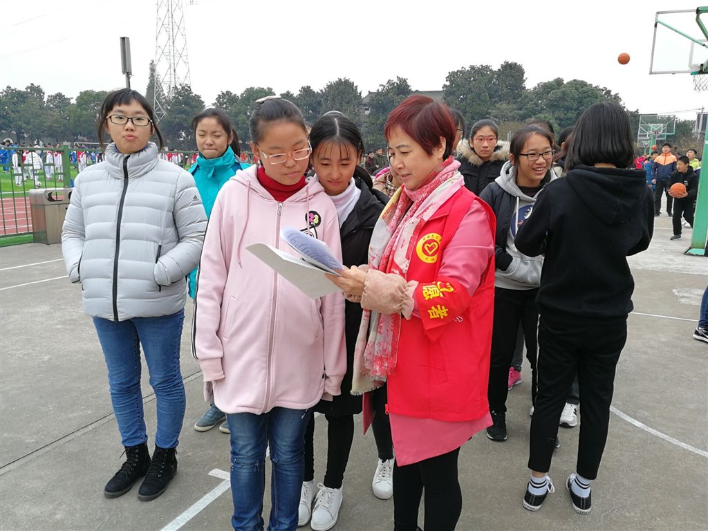 党员义务轮值岗（鞠娟1）.jpg