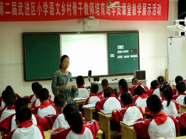 调整大小 BC6I8731_爱奇艺.jpg 调整大小 BC6I8731_爱奇艺.jpg