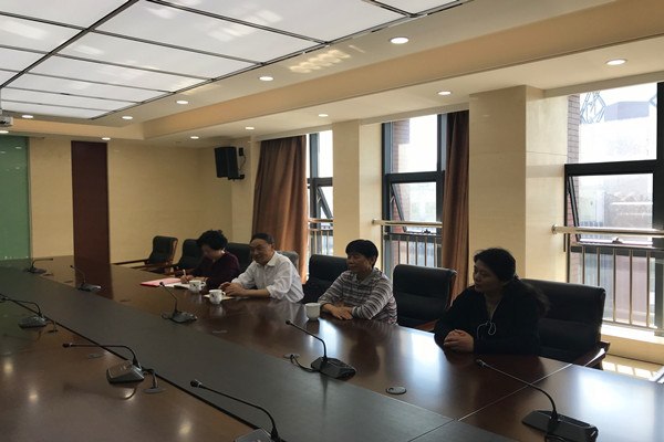 退休1.jpg 退休1.jpg