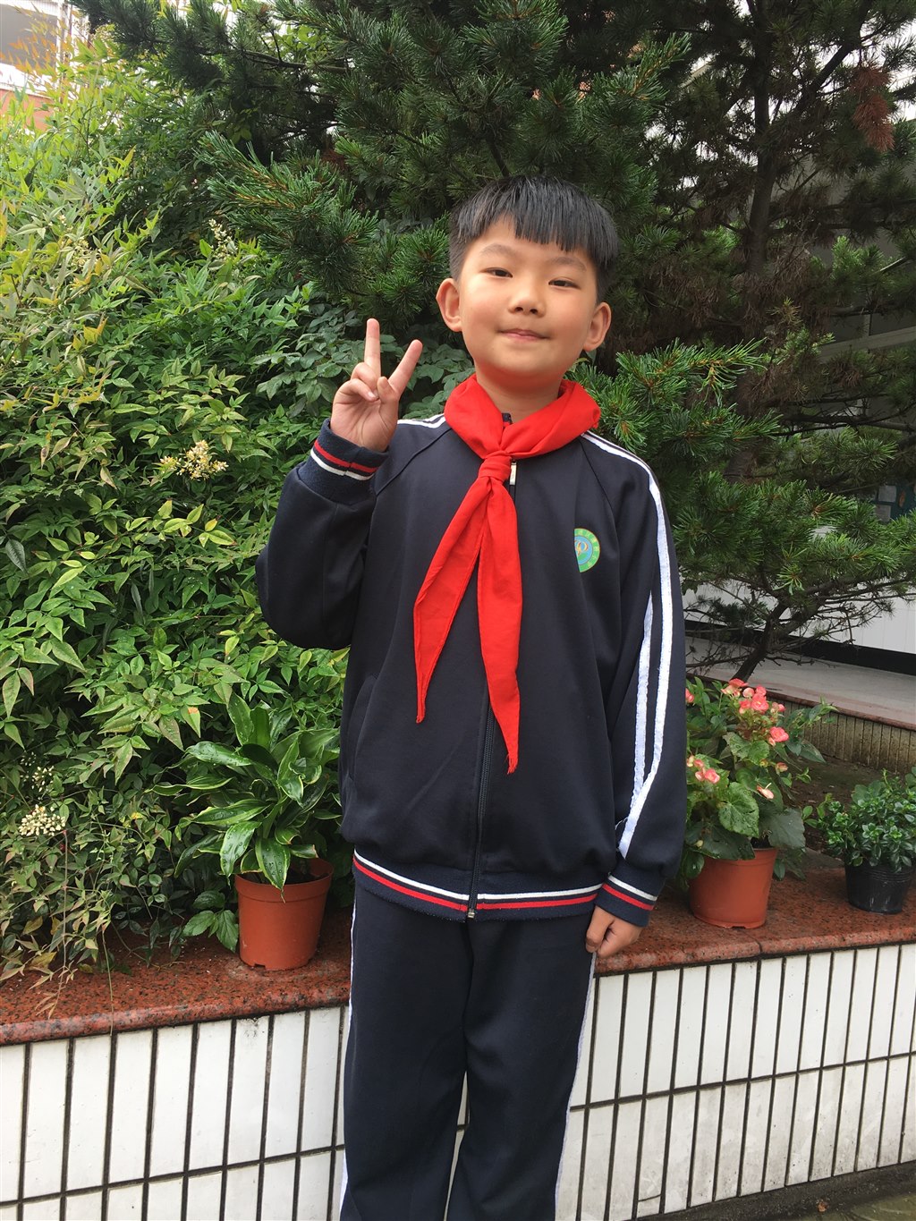 二（2）班 石海峰 美德少年给予是快乐的！ (2).JPG