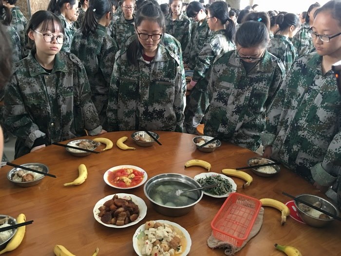 高一八班{未来会怀念的大锅饭}