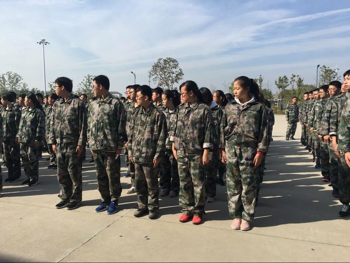 高一八班{11.6午后开始挥洒汗水啦～}