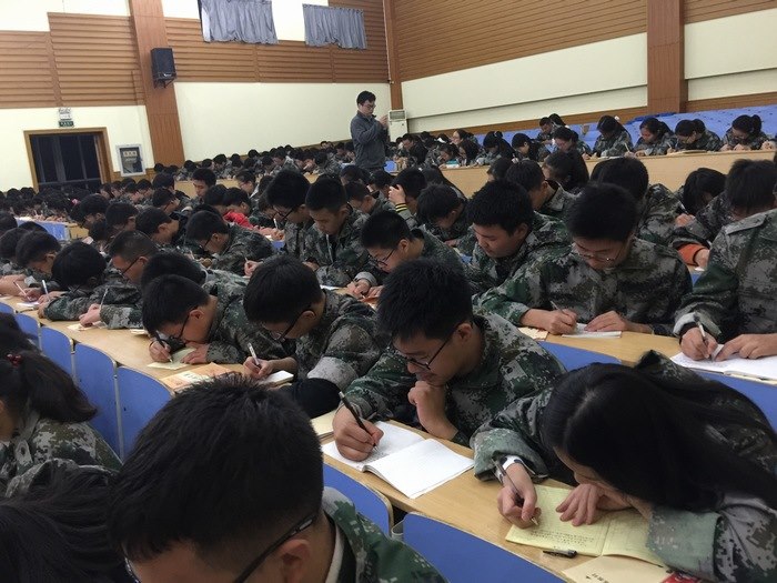 高一创4班：一封家书——爸爸妈妈，我爱你们