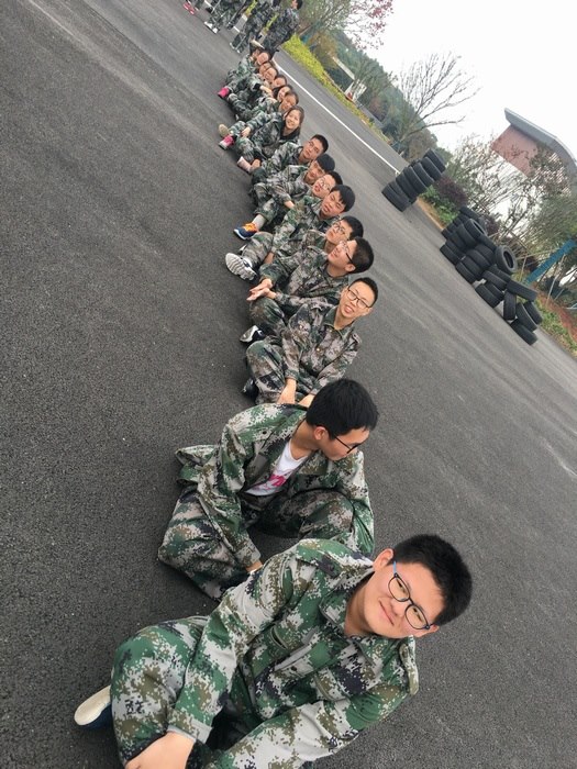 高一八班{真人CS开始啦！}