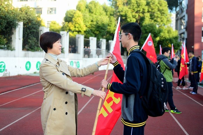 军号已经吹响，梦想扬帆起航——我校举行2017级高一新生军训开营仪式