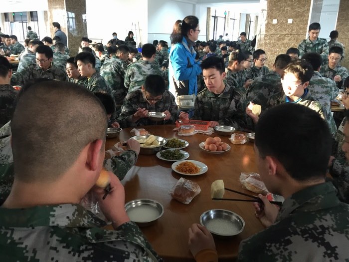 高一（10）班_【香喷喷的早饭】