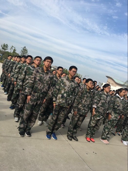 高一八班{11.6午后开始挥洒汗水啦～}
