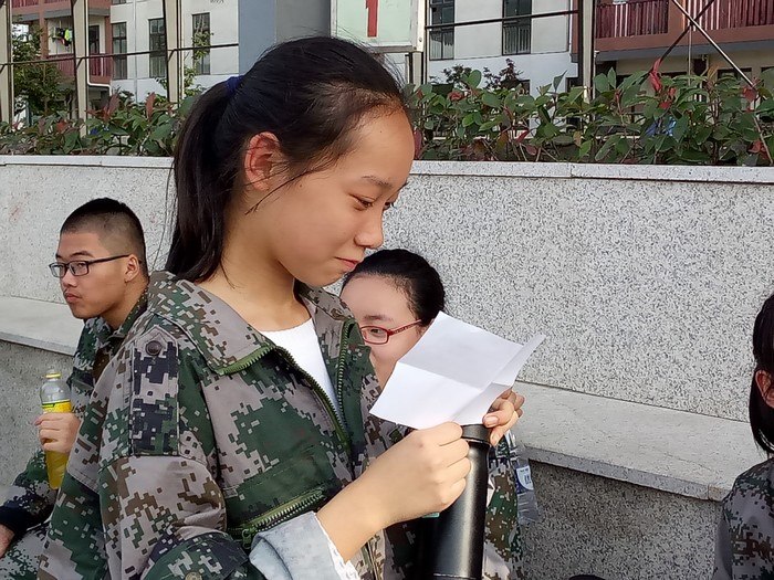 高一1班军训之休息----活力