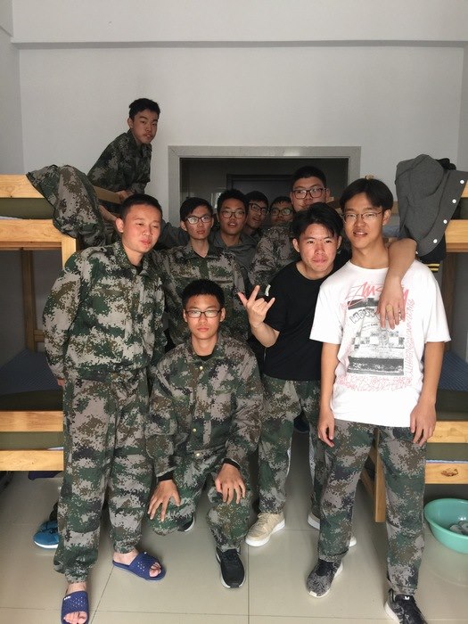 高一（10）班_【相亲相爱一家人】