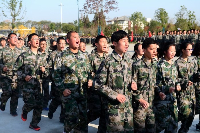 收拾行囊，再度启航——记我校2017级高一新生阅兵式暨结营式