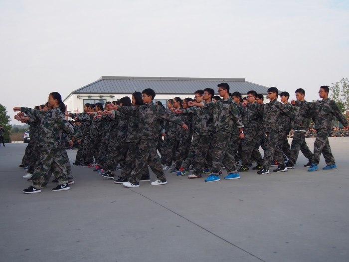 高一（11）班_阅兵场上的我们