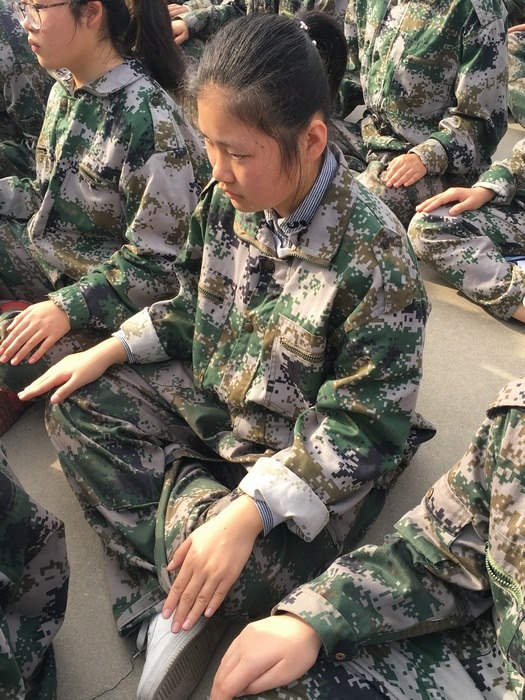 高一八班{小军人的个人写真}