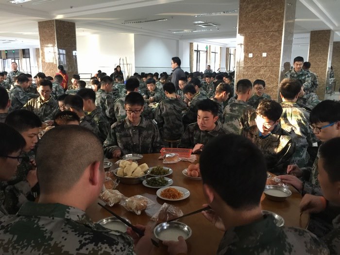 高一（10）班_【香喷喷的早饭】