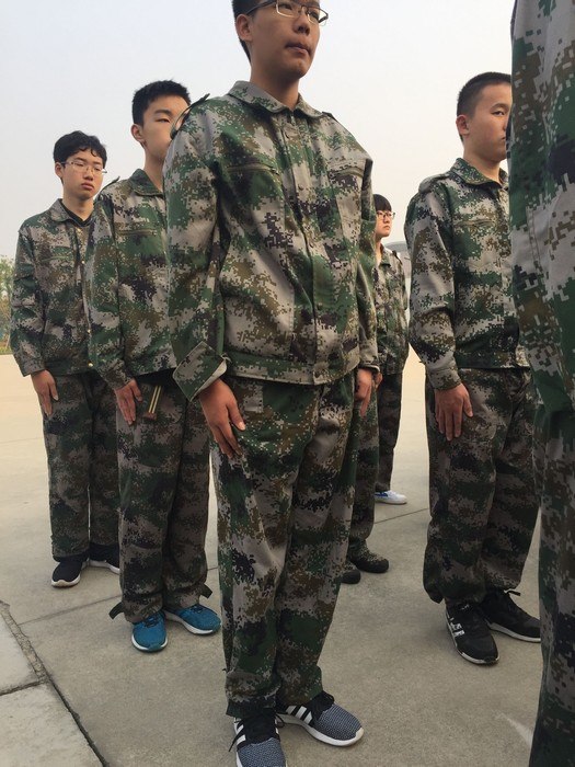 高一（10）班_【一身正气】