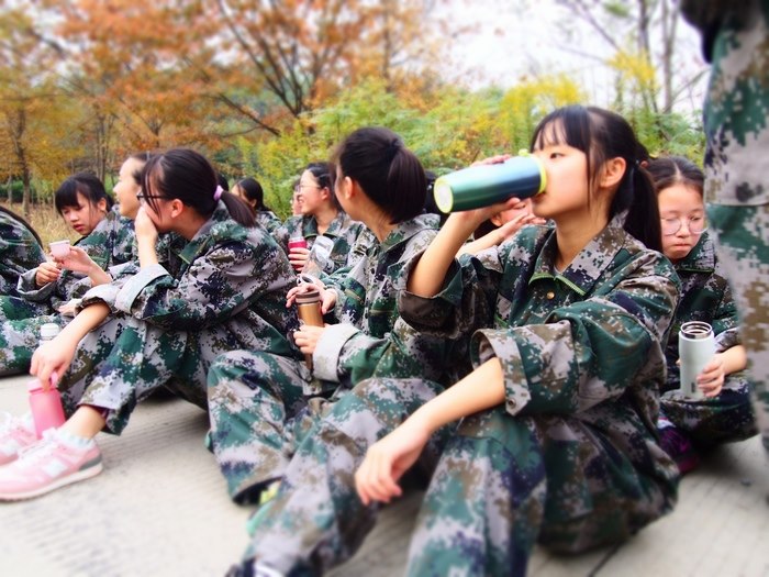 高一（12）班_歇一歇，喝口水，原地满血复活~