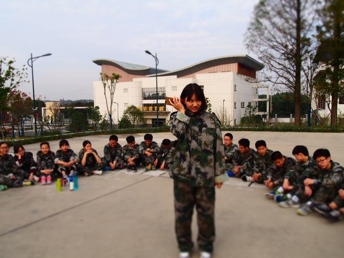 高一（12）班_祝徐莹同学生日快乐~~