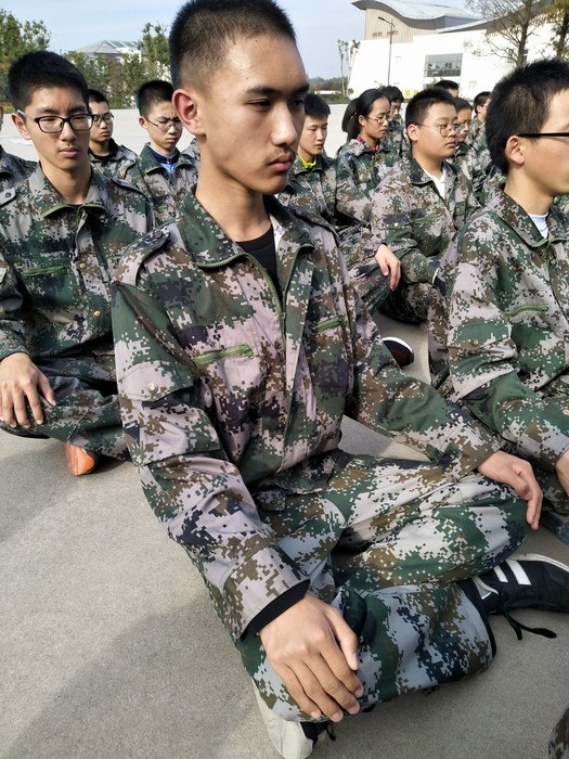 高一（9）班_【学会坐】