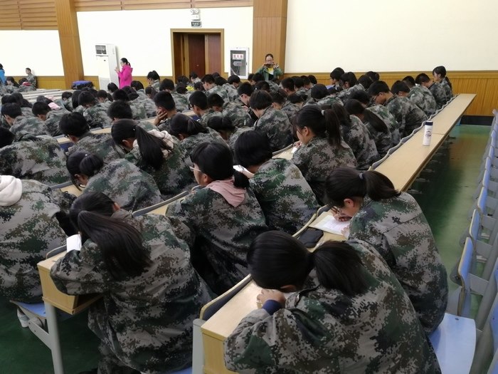 高一（12）班_致最亲爱的你们