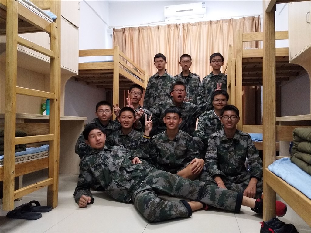 高一（9）班_【舍友情谊】