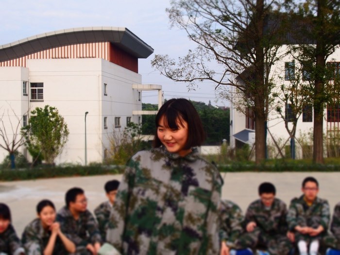 高一（12）班_祝徐莹同学生日快乐~~