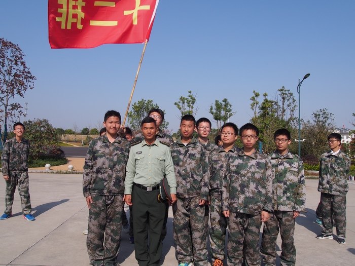 高一（12）班_青春_荣耀_无悔！_感谢教官，再见教官。