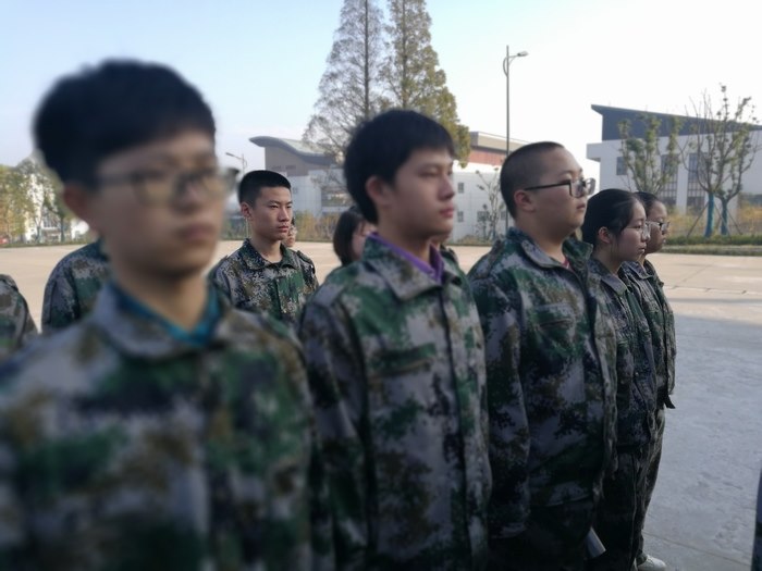高一（12）班_稍息_立正_齐步走