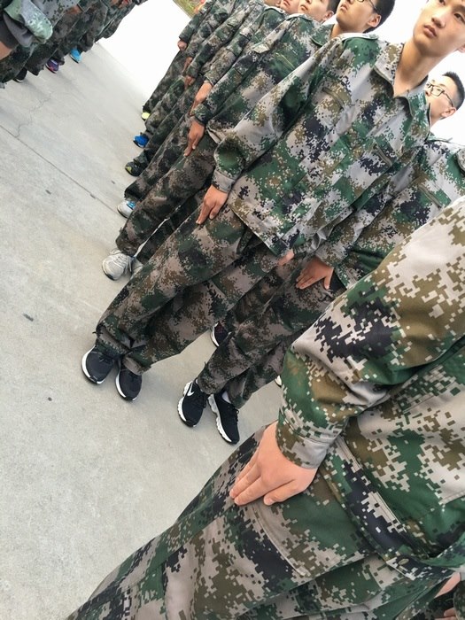 高一八班：洗完澡迎接晚霞！