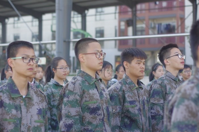 高一八班{瞧，他们的笑脸！}