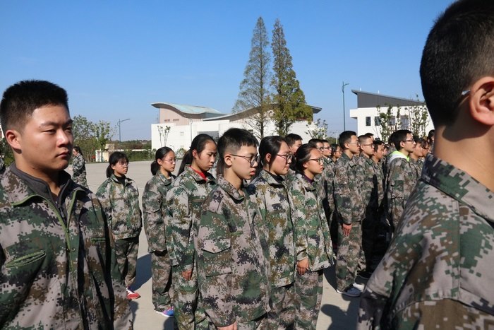 高一七班：快来找娃吧