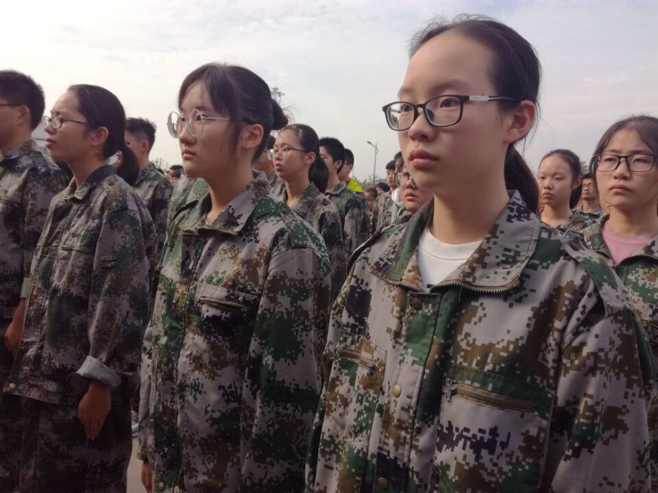 高一（11）班_站如松