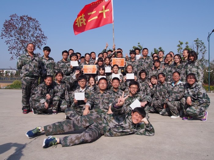 高一（12）班_青春_荣耀_无悔！_感谢教官，再见教官。