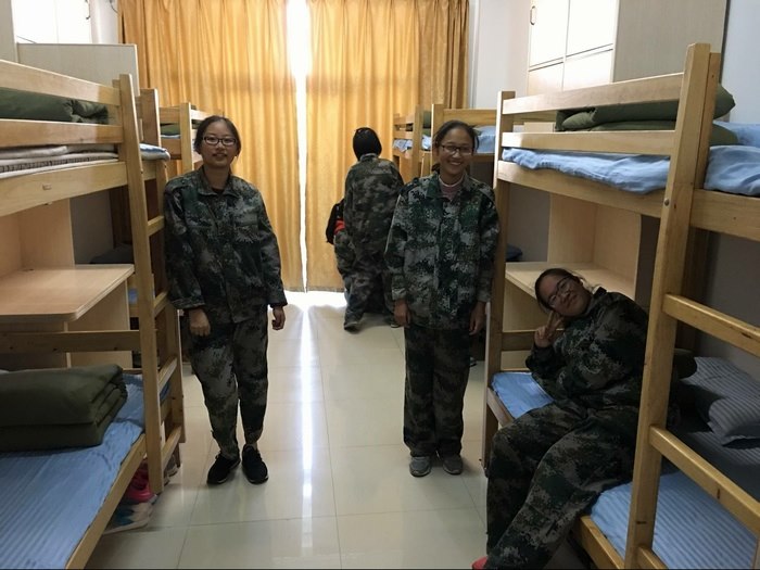 高一八班：初来乍到