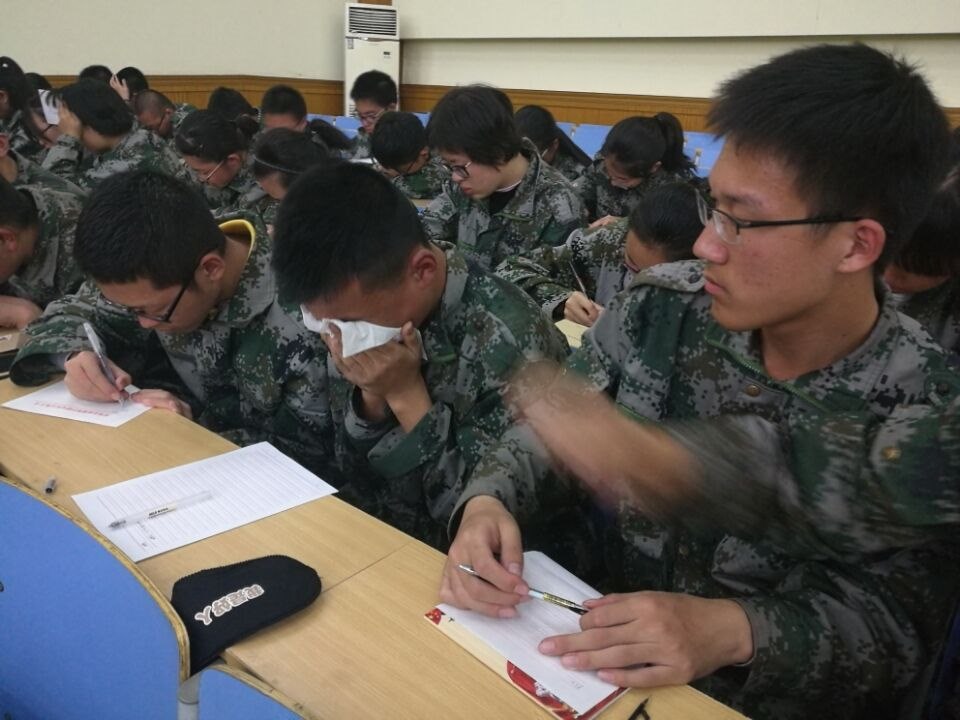 高一（12）班_致最亲爱的你们