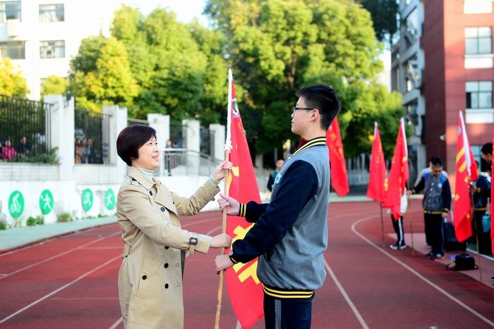 军号已经吹响，梦想扬帆起航——我校举行2017级高一新生军训开营仪式