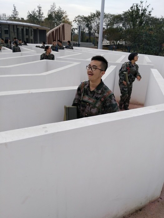 高一七班{又一波帅照——真人CS}