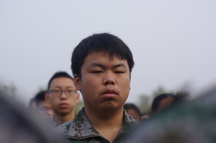 高一八班{瞧~他们严肃的脸}