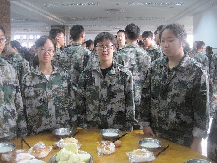 高一创4班：早饭补一波~