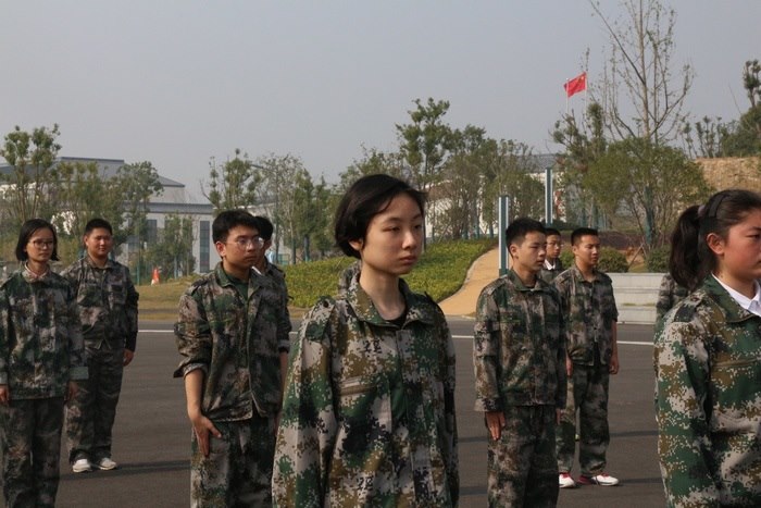 高一七班{巾帼不让须眉}