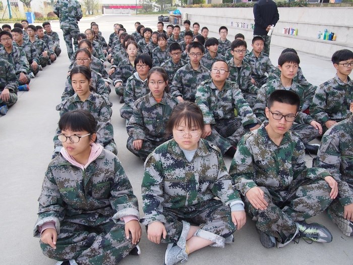 高一（12）班_翘首以盼