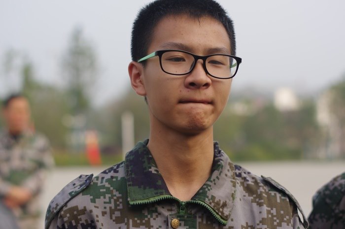 高一八班{瞧~他们严肃的脸}