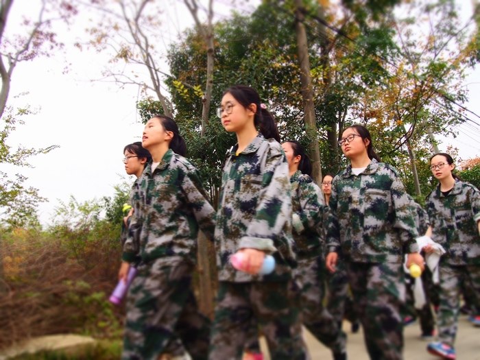 高一（11）班_十二公里，走起！