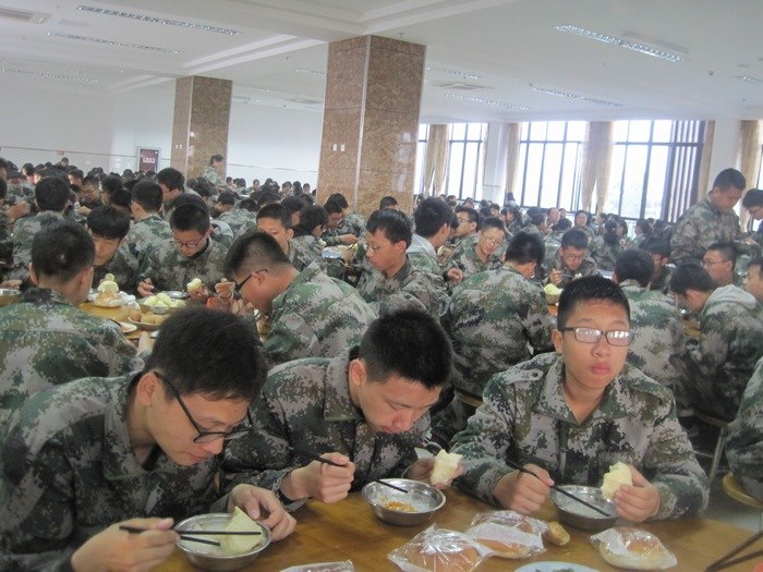 高一创4班：早饭补一波~