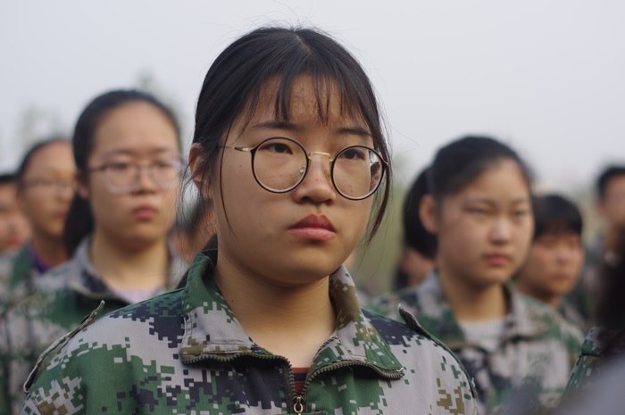 高一八班{瞧~他们严肃的脸}