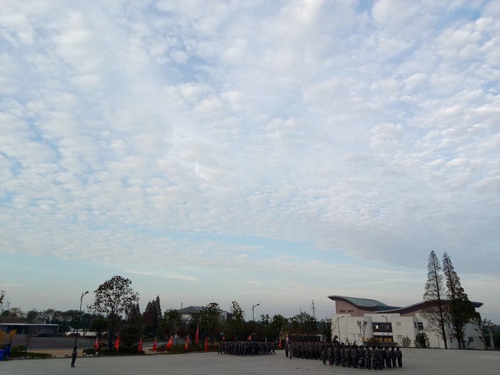 高一（1）班__战地长空
